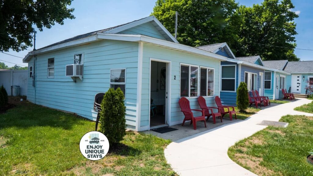 Sister Lake Cottages - Unit 2 Main Image