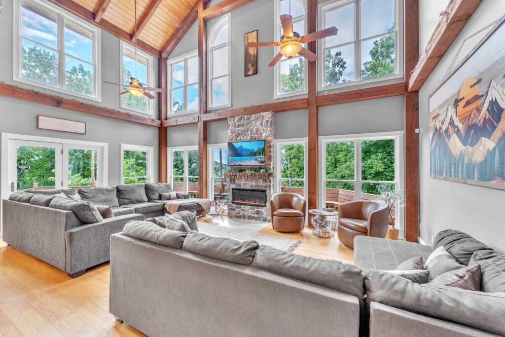 The Retreat at Wildwood - Hot Tub, Theater, & Deck Main Image