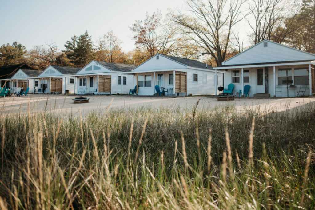 New renovated bathroom & new roof - Lake Huron 4! Main Image