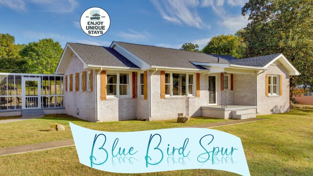 Blue Bird Spur Outdoor dinning, Fire pit & Games! Main Image