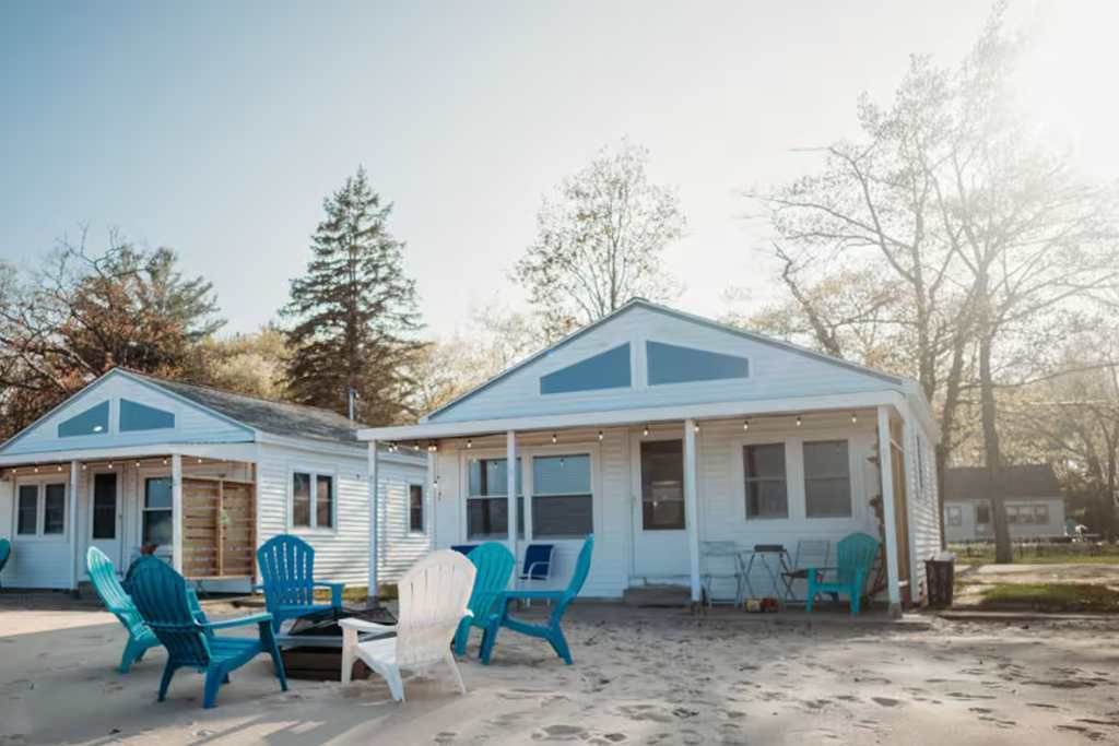 New renovated bathroom & new roof - Lake Huron 2! Main Image