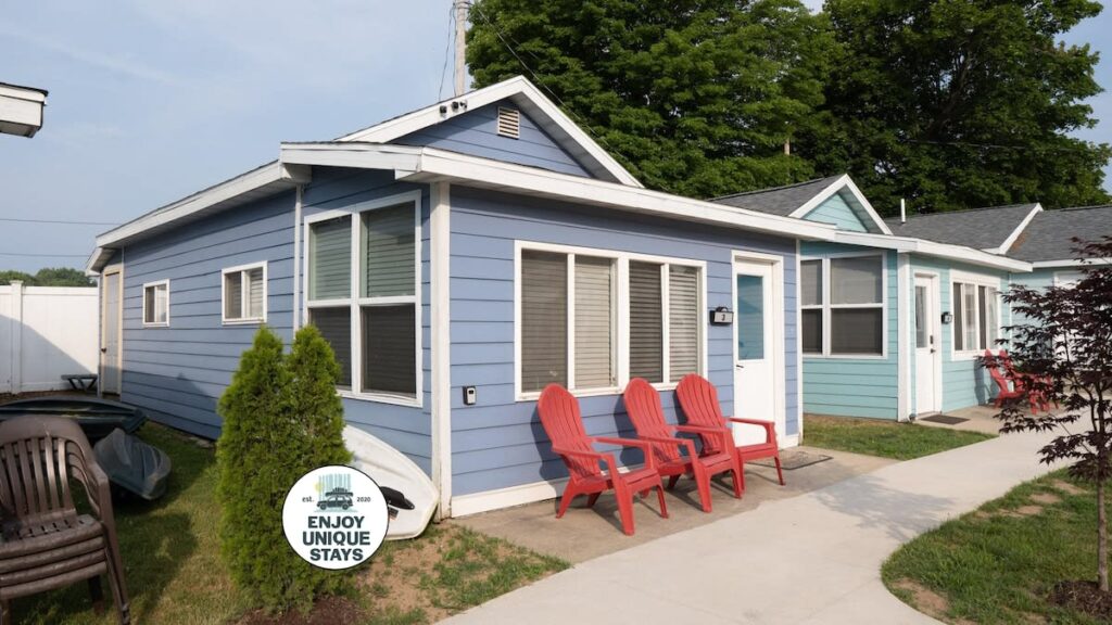 Sister Lake Cottages - Unit 3 Main Image