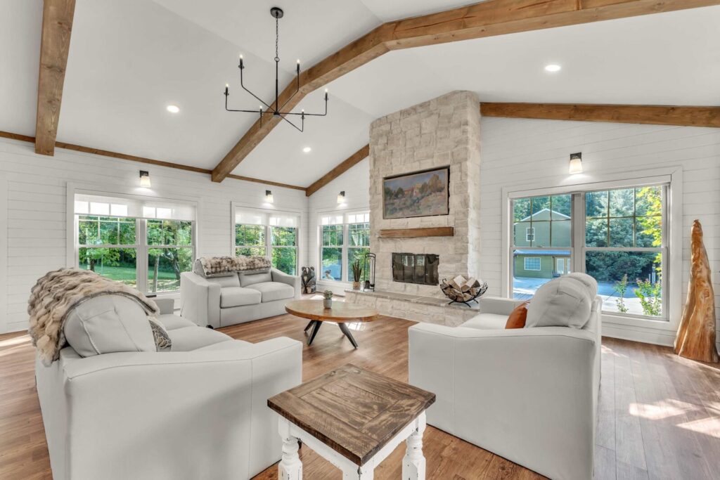 Hummingbird Cabin with a private hot tub! Main Image