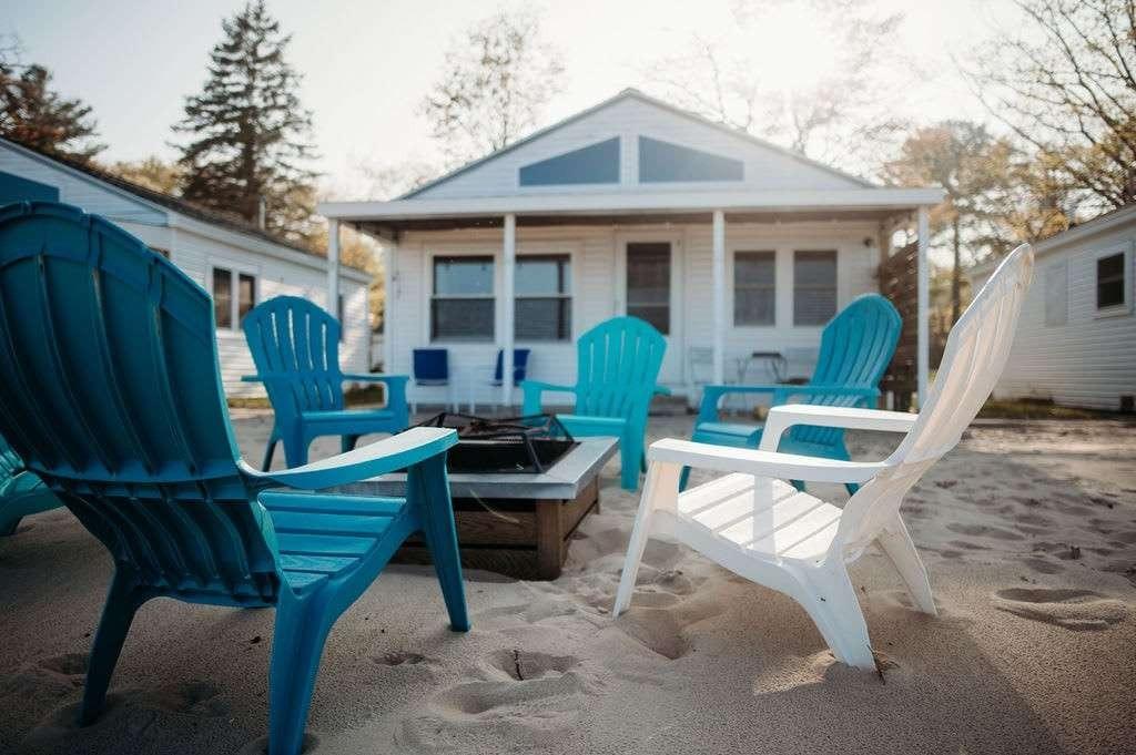 5 chairs and a cabin rental