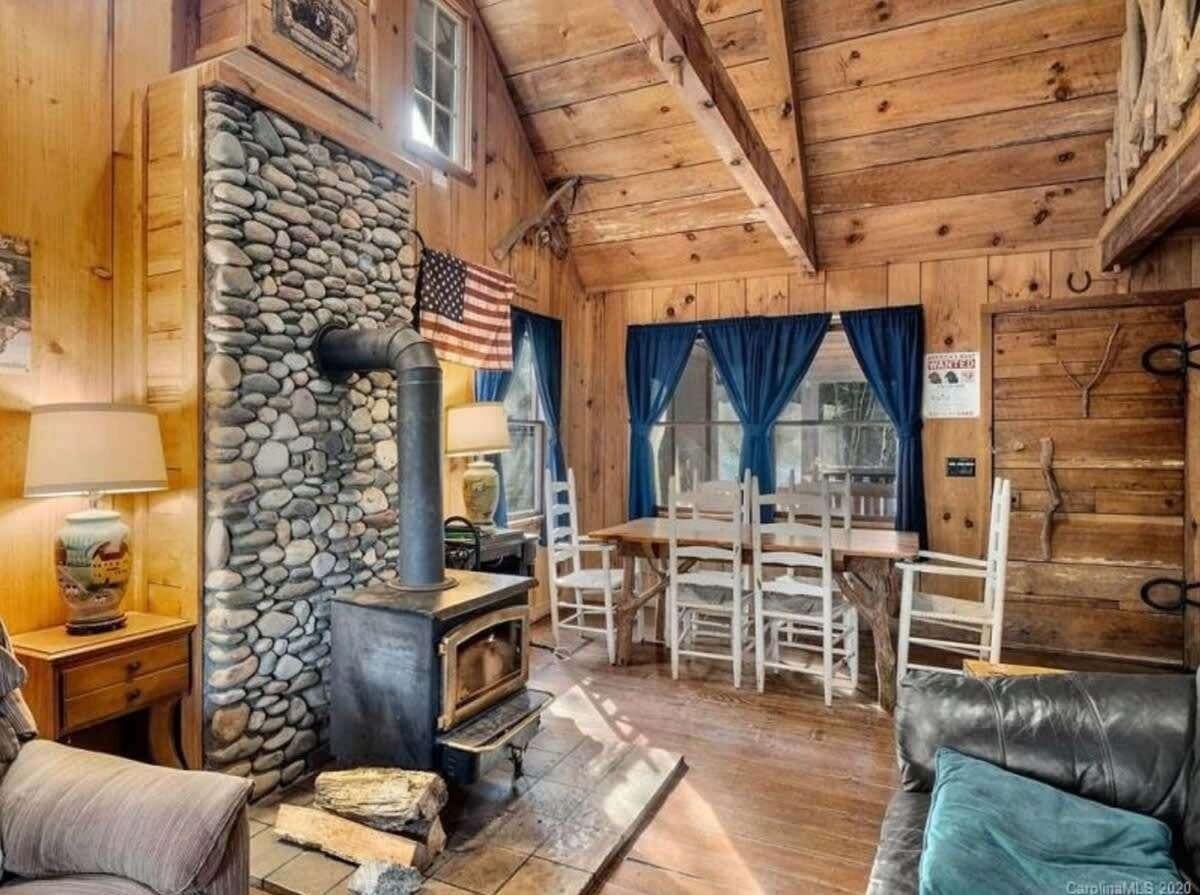 Ma Pas cabin at Cabin Fever in NC | Photo 11