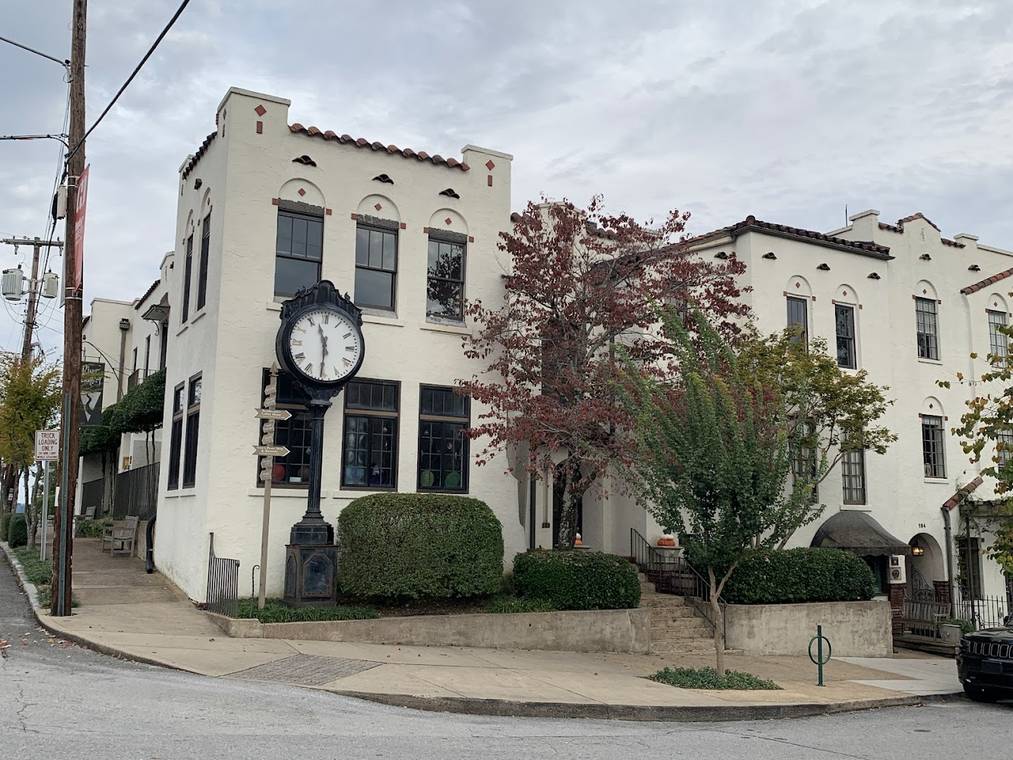 Bluff View Art District courtyard above the Tennessee River in Chattanooga