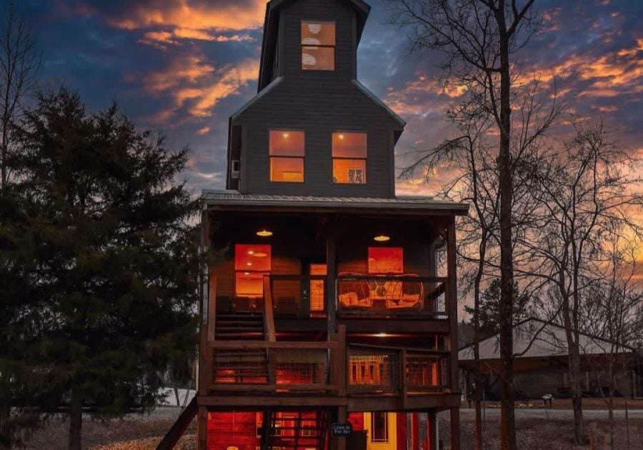 Cabin in the Sky with an outdoor kitchen! Main Image