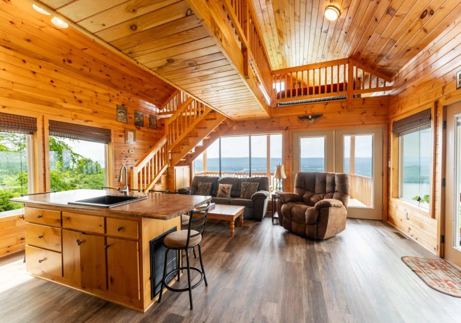 Eagles Nest Cabin – Bluff Views & Hot Tub! Main Image